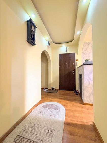 4 camere, etajul 2, bloc anvelopat, zona Soarelui - 3