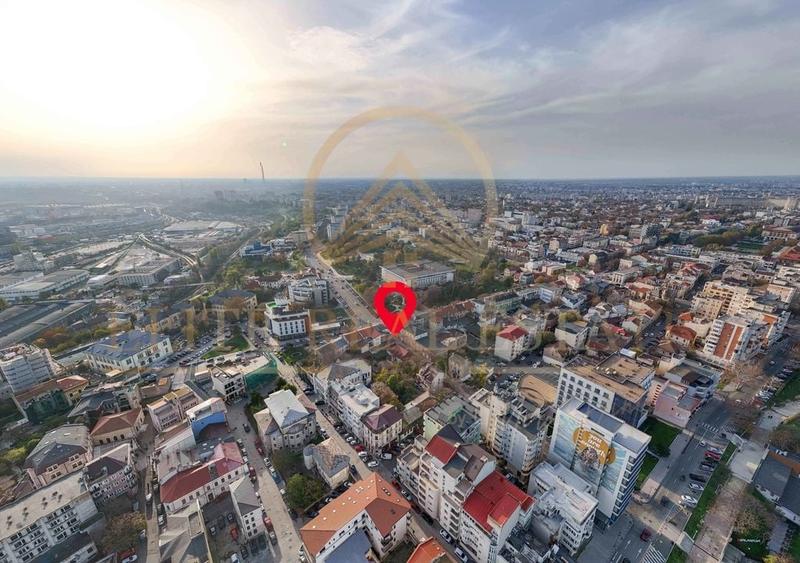 Ultracentral - Proprietate comercială P+M la 200 m de mare. - 60