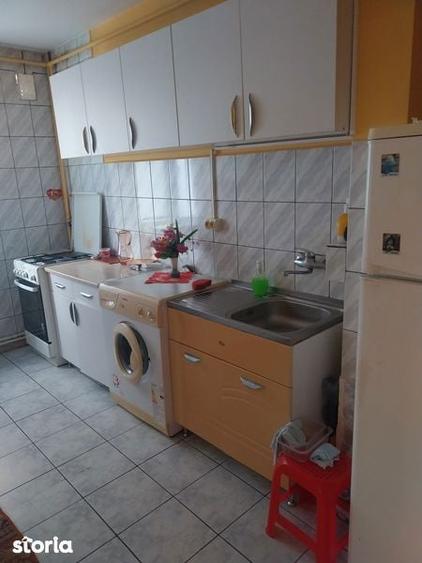 Inchiriez apartament 2 camere et 1 - 1