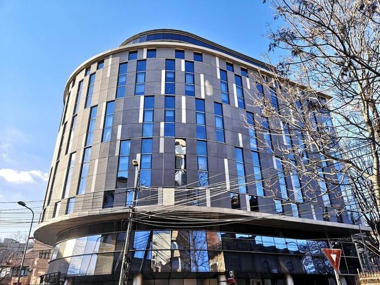 Zero comision, 310mp birou cu priveliste in cladire Armeneasca, 10' M - 10