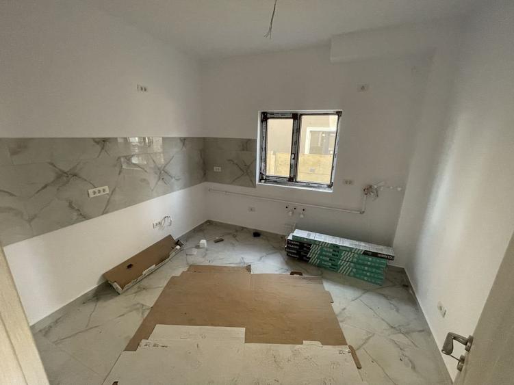 Giroc-Bld. Aviatiei | 5 camere | 3 bai | Bucatarie inchisa - 4