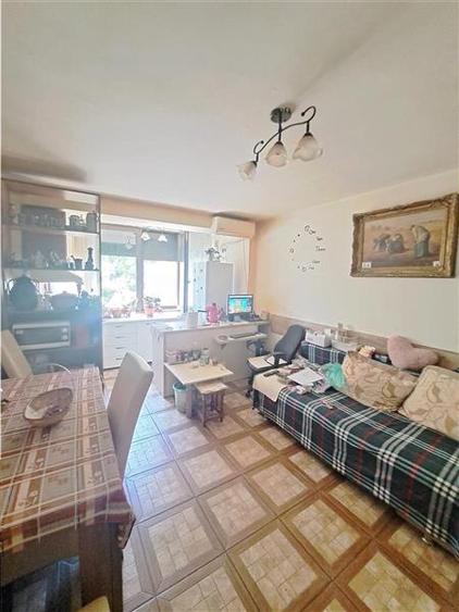 Mobilat și utilat la et 1 ?n bloc de cărămidă, cu garaj incl - 3