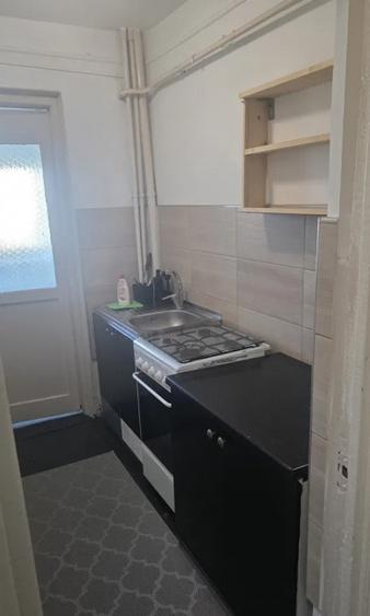 Apartament cu 2 camere decomandat în Hala Centrală