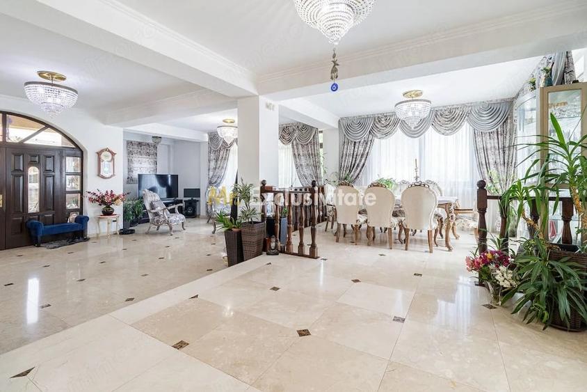 Casă cu 7 camere cu Teren 300 Mp în Colentina