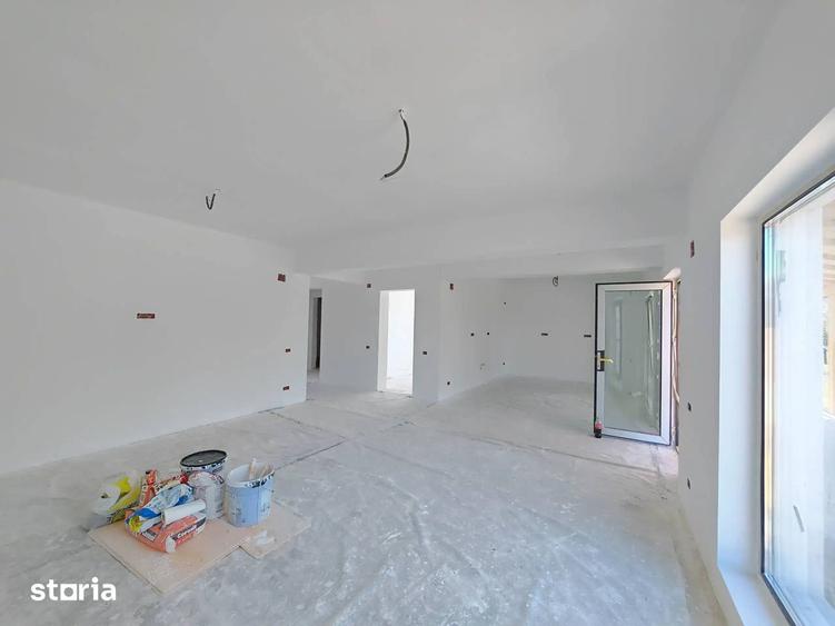 Casă cu 4 camere cu Teren 400 Mp în Crevedia