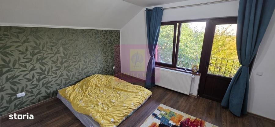 Casă cu 4 camere în Bănești