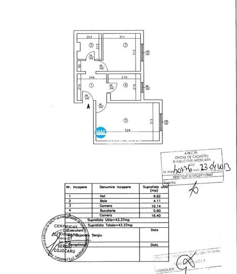 Apartament cu 2 camere decomandat în Podul de Fier
