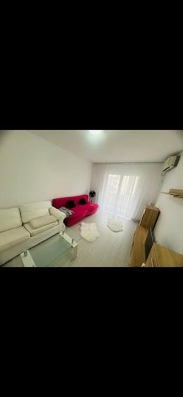 Apartament cu 2 camere decomandat, mobilat în Apărătorii Patriei