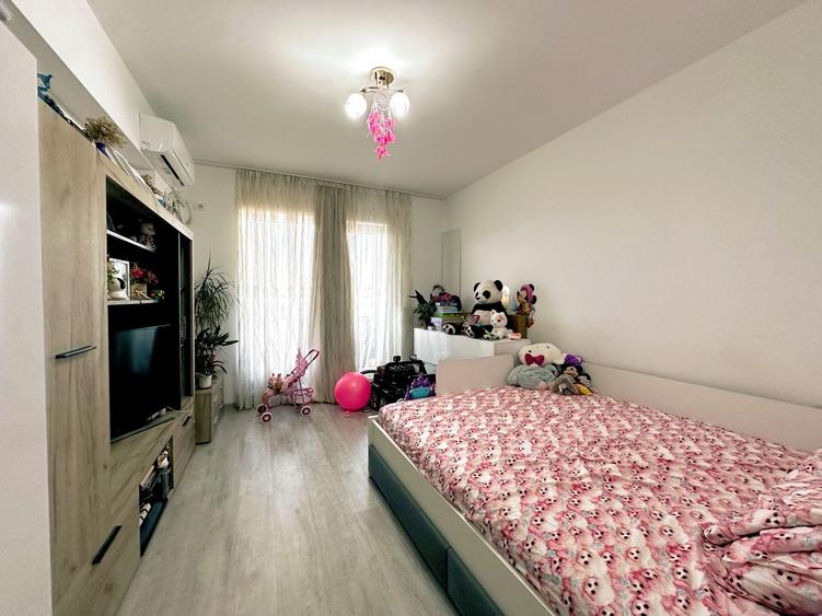 Apartament cu 2 camere decomandat, mobilat în Titan