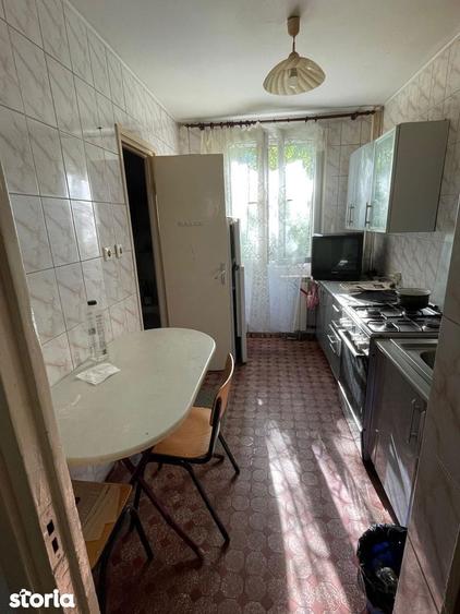 Apartament cu 3 camere semidecomandat în Drumul Taberei — fotografia 1
