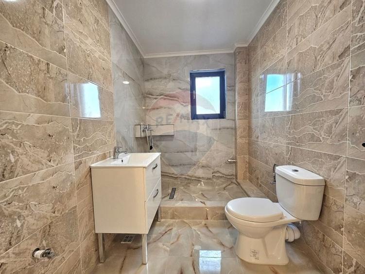 Apartament cu 3 camere decomandat în Vest