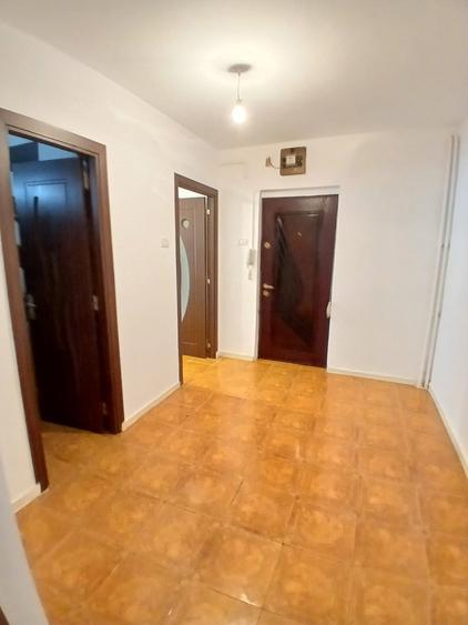 Garsonieră decomandată în Bucur Obor