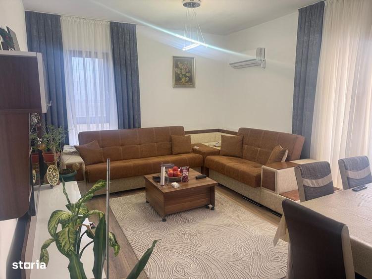 Apartament cu 3 camere decomandat în Matraca
