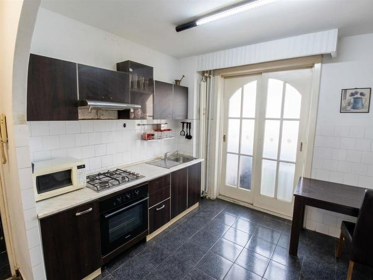 Apartament cu 3 camere decomandat în Cetății