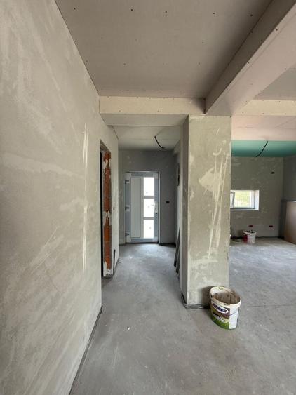 Duplex cu 3 camere cu Canalizare în Ghiroda