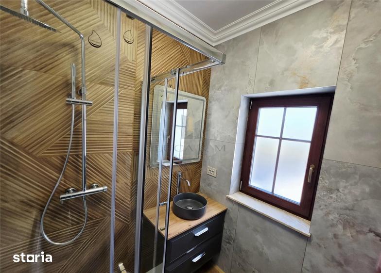 Casă cu 5 camere cu Teren 300 Mp în Ghiroda