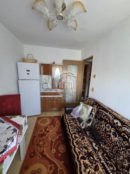 Apartament cu 3 camere în Micro 14