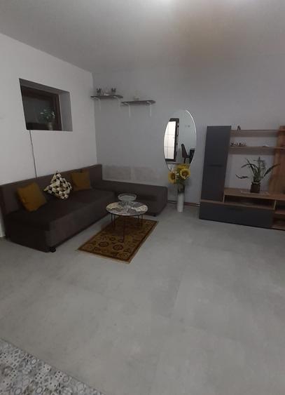 Casă cu 2 camere semidecomandat cu Teren 12 Mp în Orașul de Jos