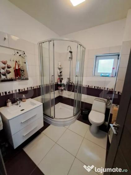 Casă cu 4 camere cu Canalizare în Central