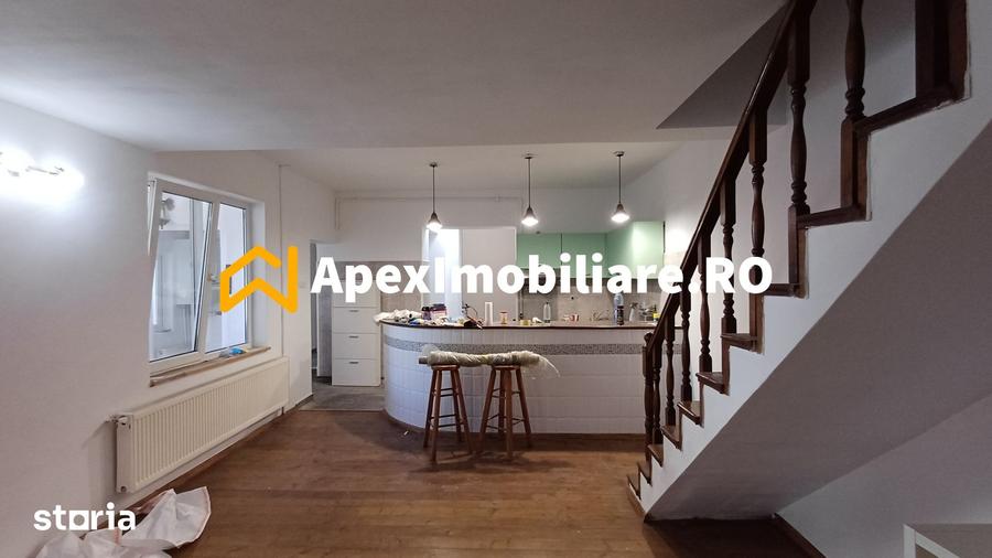 Casă cu 4 camere cu Teren 250 Mp în Domenii