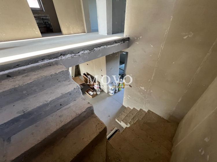 Duplex cu 5 camere cu Garaj în Giroc