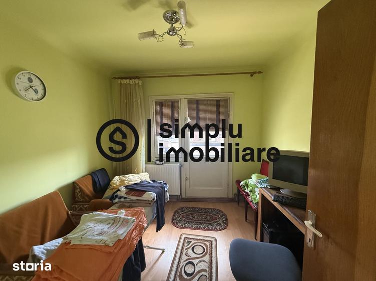 Apartament cu 4 camere decomandat în 1 Mai