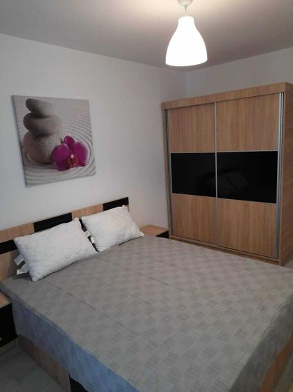 Apartament cu 2 camere semidecomandat în Cățelu