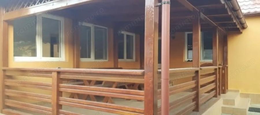Casă cu 4 camere cu Teren 500 Mp în Central