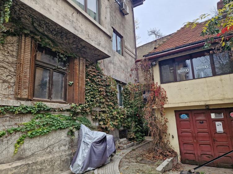 Apartament + garaj - ASE - Curte - 8