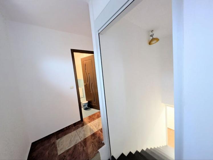 Casa nemobilata de inchiriat in Malu Rosu -ideala pentru locuit sau afacere - 6