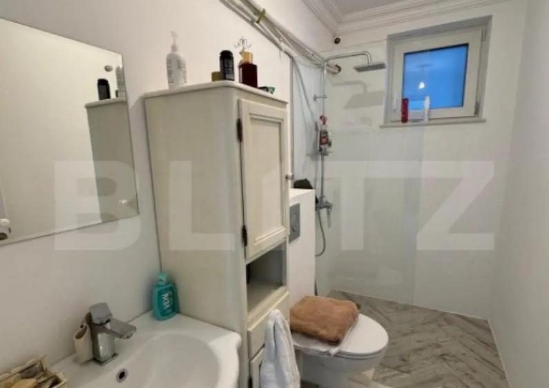 Casa individuala cu 4 camere, 255 mp utli, 700 mp teren, zon - 4