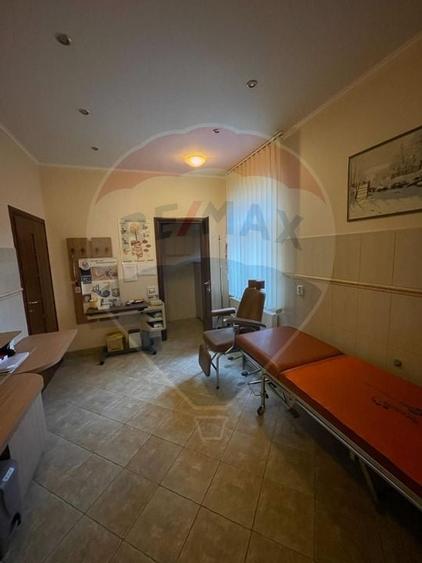 SPITAL DE ZI ORADEA – INVESTIȚIE RARĂ LA CHEIE - 3