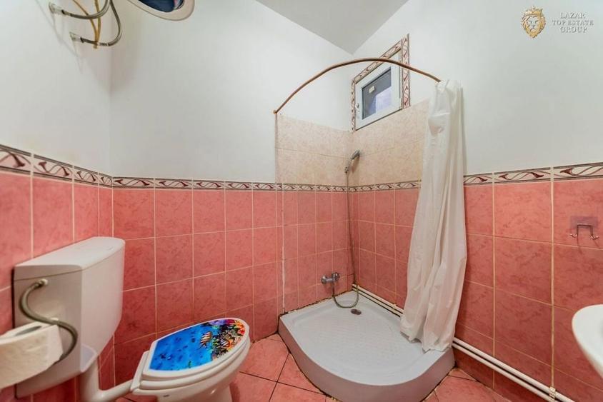 Casa de vanzare 7 camere Santana - 11