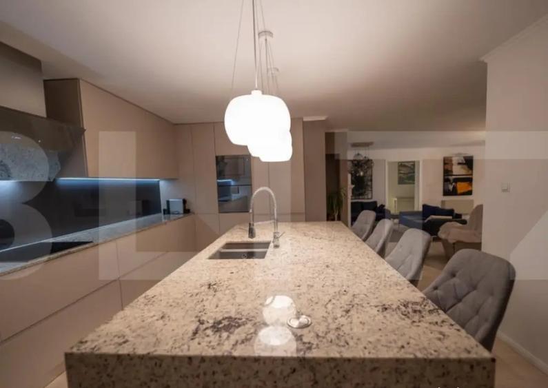 Casa ultra moderna, 280mp disponibila imediat - 12