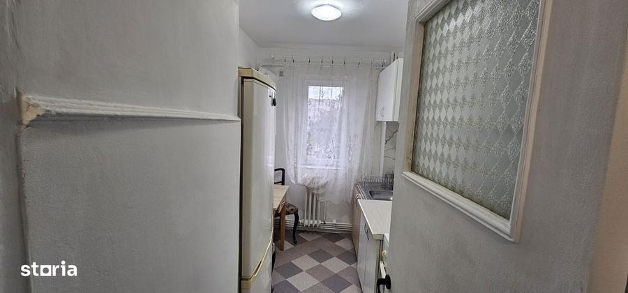 Apartament cu 3 camere semidecomandat zona Mircea cel Batran - 4