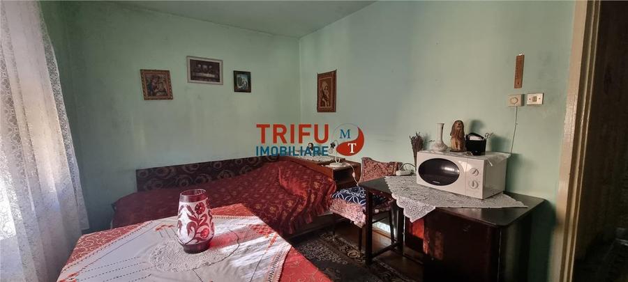 Apartament 3 camere semidecomandat zona Cetate etaj 2 - 4