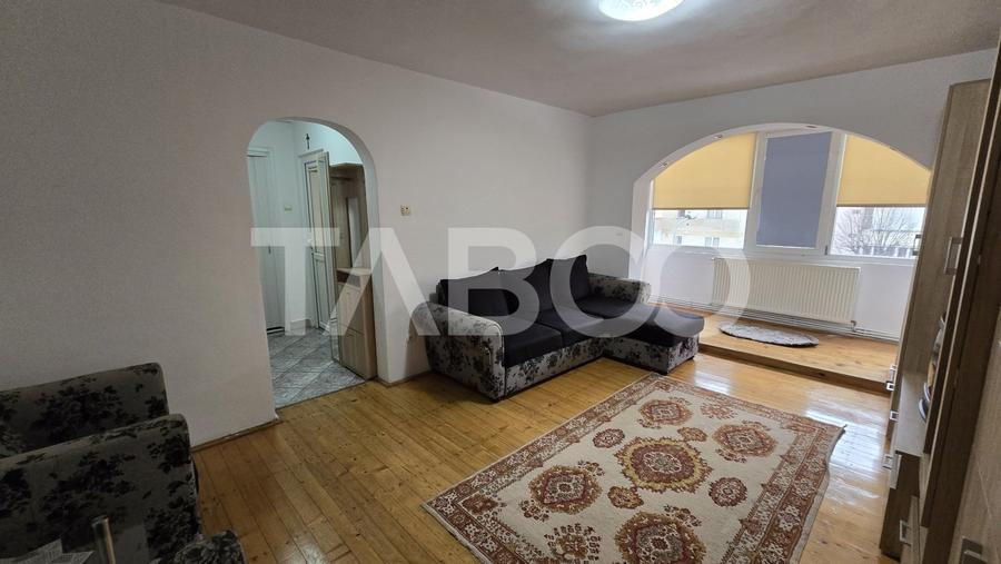 Apartament de inchiriat 2 camere in bloc cu lift Mihai Viteazul - 1