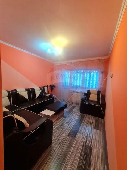 Apartament cu 2 camere de închiriat - 5