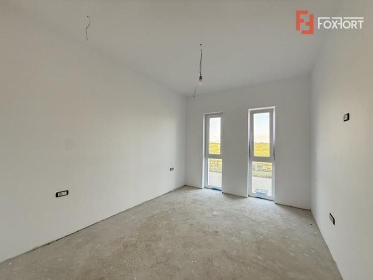 Apartament cu 4 camere în Torontalului