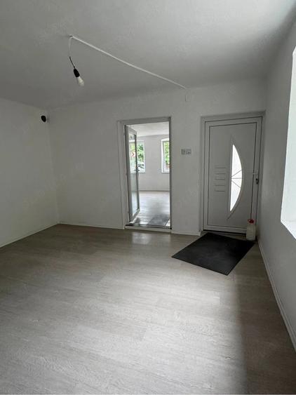 Casă cu 2 camere cu Teren 400 Mp în Dobolii de Jos
