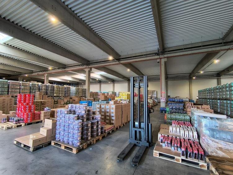 Hală industrială nouă, 2 000 mp. 3,5 Euro + TVA/lună/mp. Comision 0 - 9