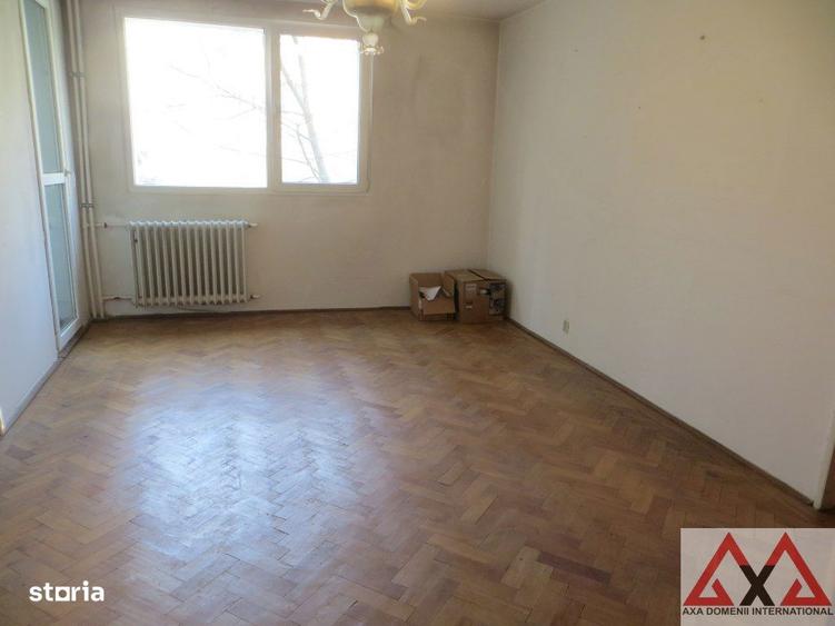 Apartament 4 camere Titan - metrou Nicolae Grigorescu - etaj 1 -bloc H - 10