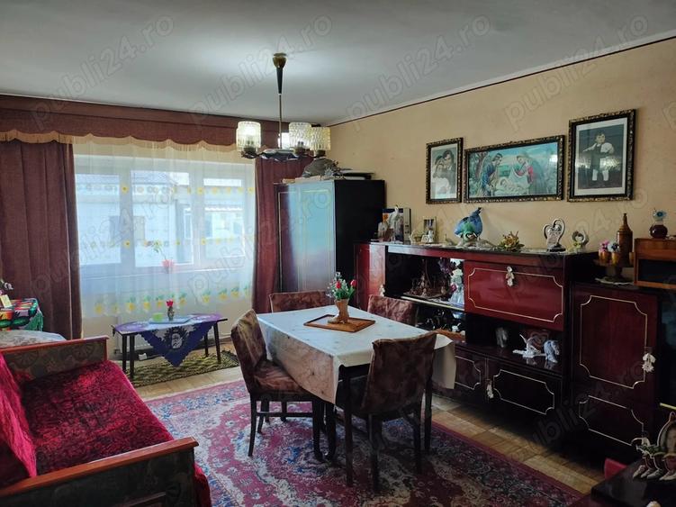 De vanzare apartament 2 camere Re?i?a zona Parcului Siderurgistului - 3