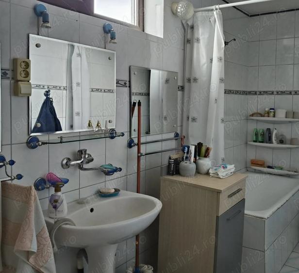 Casă cu Teren 400 Mp în Central