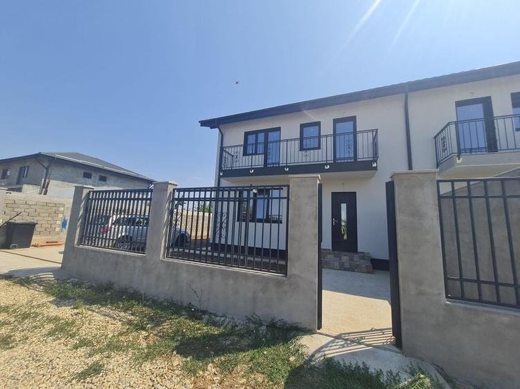 Vila cu 4 camere,2 bai,finisaje deosebite,curte 330 mp - 2