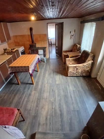 Vand casa Husasau de cris 12 km Oradea - 2