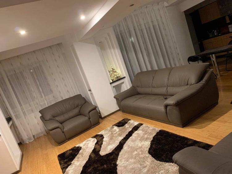 Inchiriez apartament 5 camere - 1