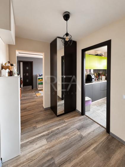 Apartament cu 3 camere semidecomandat, mobilat în Gorjului