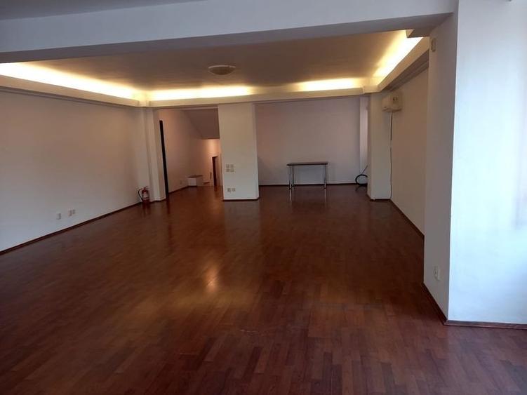 Casă cu 5 camere în Dorobanți - 11