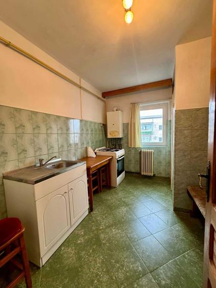 Apartament 2 camere de vanzare / Aleea Revolutiei - Roman - 4